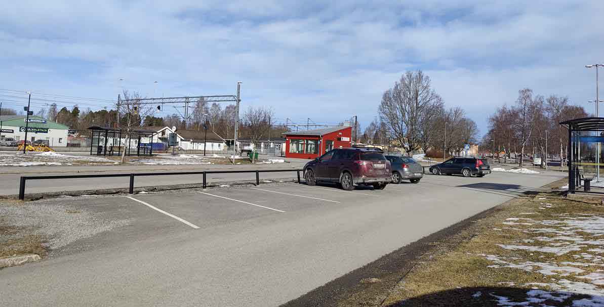 Parkering-vid-Hällefors-busstation.jpg
